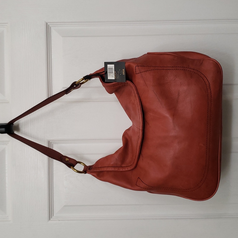 Frye Campus Rivet Hobo. Color Burnt Red. (B1).‎